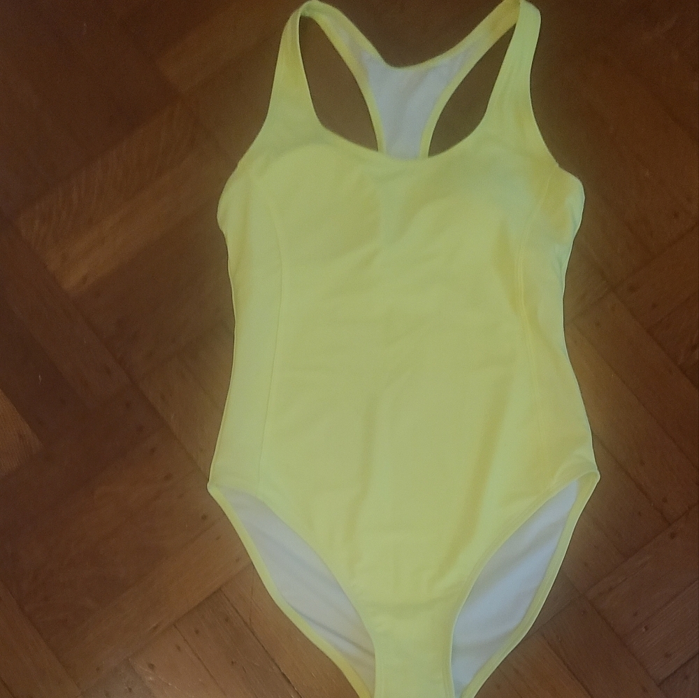 NWT NICOLE MILLER STUDIO RACERBACK ONE PIECE BARHING SUIT SZ SMALL Hp๐ฅ๐ฅ - Picture 8 of 12